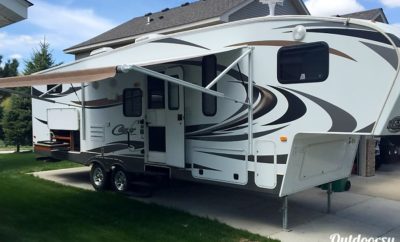 2011 Keystone Cougar lite 5th wheel  in Minnesota MN