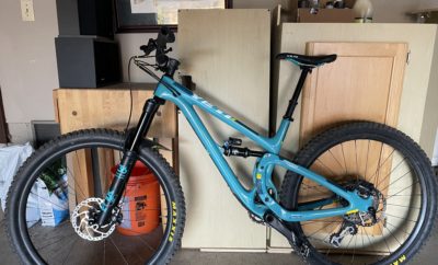 Full suspension mountain bike